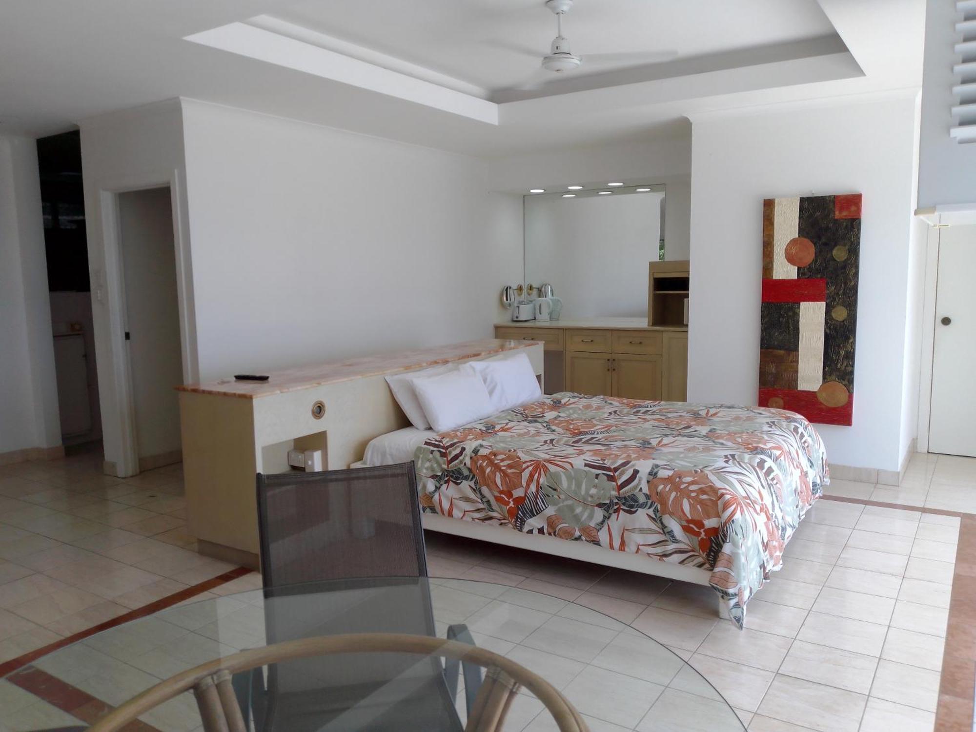 Yachtsmans Paradise, Whitsundays Hotel Airlie Beach Room photo