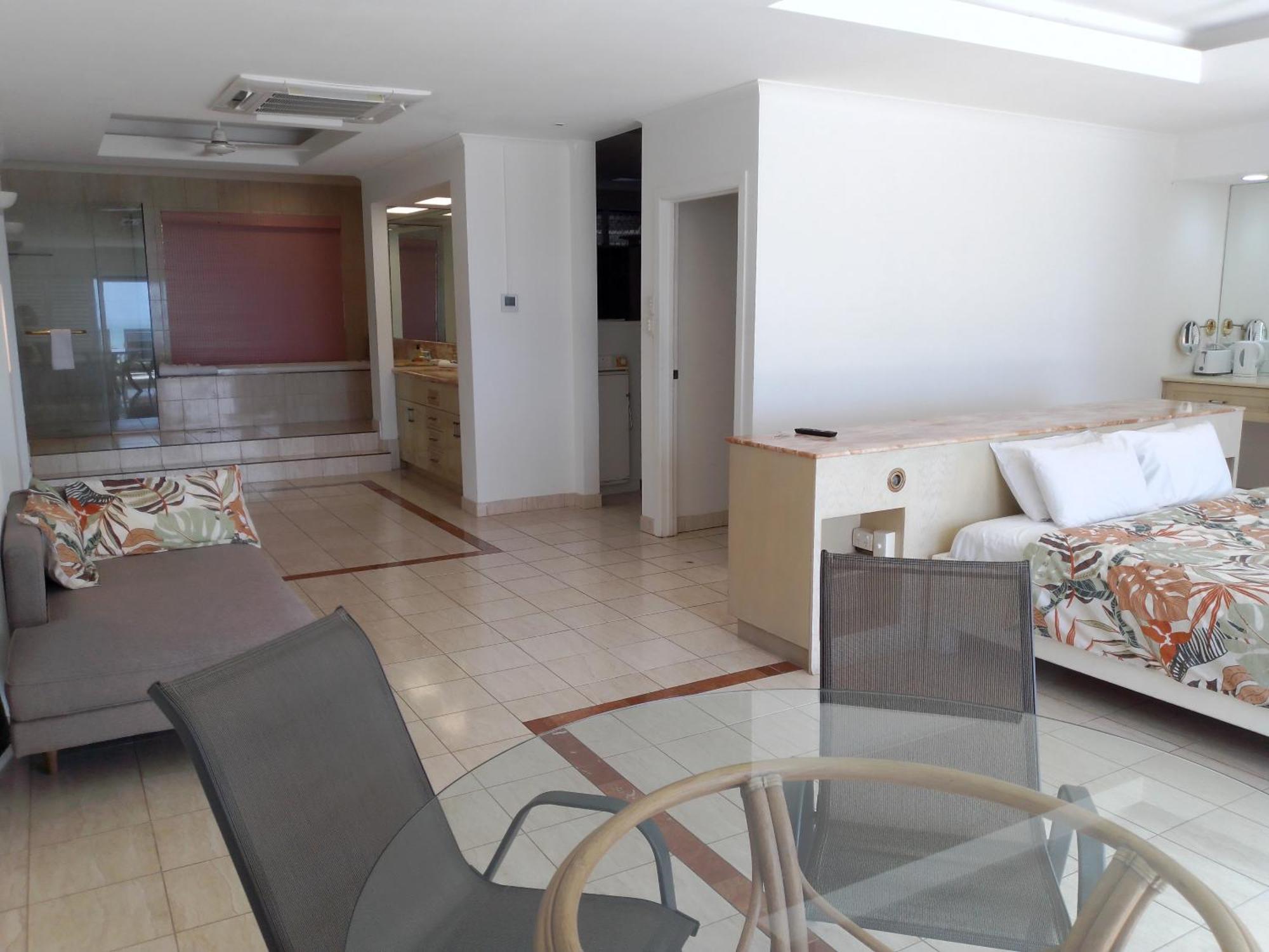 Yachtsmans Paradise, Whitsundays Hotel Airlie Beach Room photo